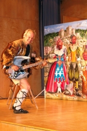 Kabarett_Blondel_Held_in_lederhosen_2018_52